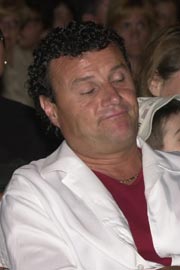 val028564b